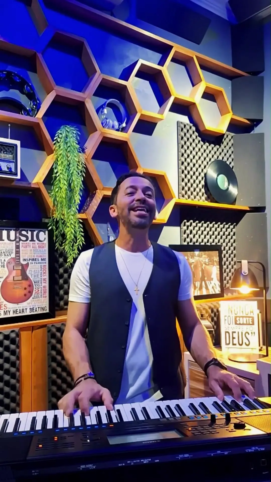 SANDRO ESPINDULA ao vivo