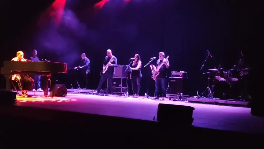 ALTA VOLTAGEM ao vivo