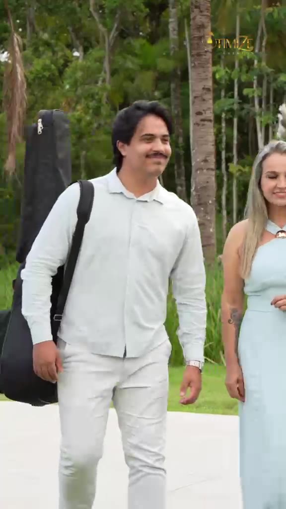 ISAQUE MONTEIRO cantando em cerimônia de casamento