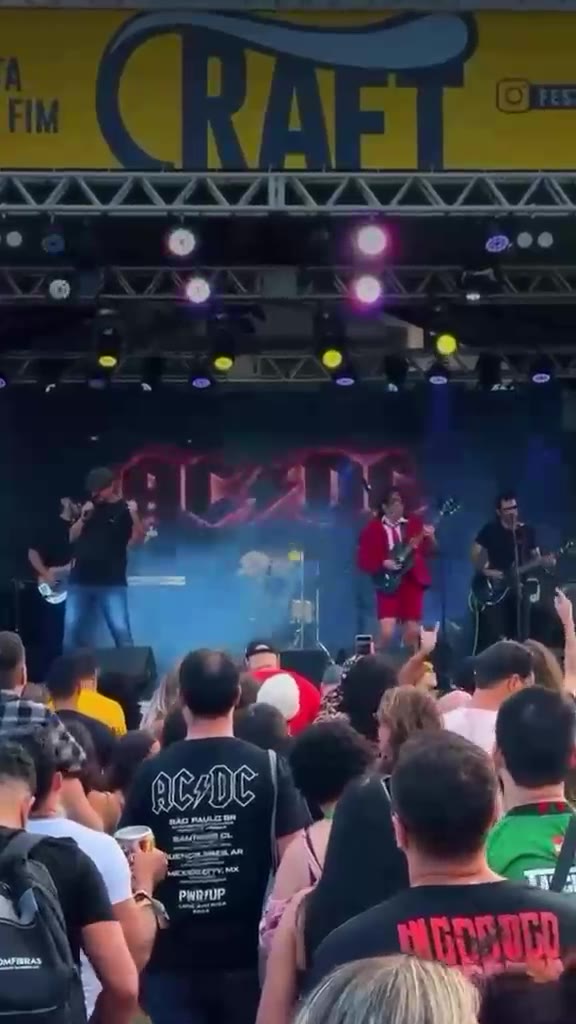 Banda Alta Voltagem ao vivo